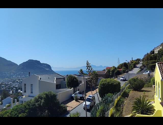 10 BEDROOM HOUSE FOR SALE IN FISH HOEK